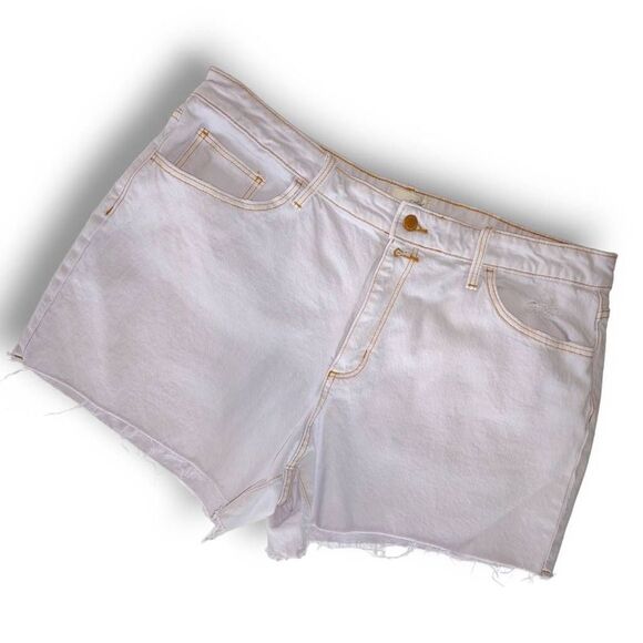 Universal Threads Off White Cotton Denim Shorts Copper Buttons 16 NEW‎ - Picture 1 of 7